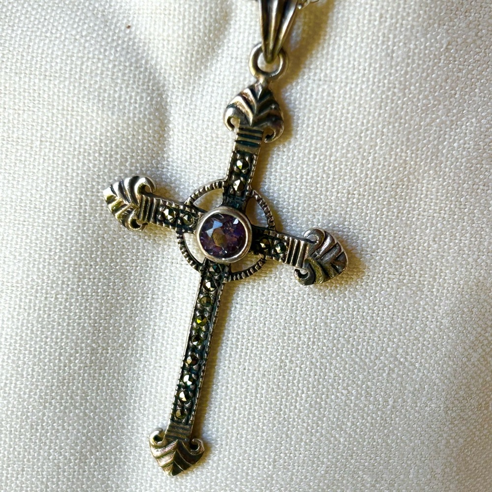 🔥🔥50% Vintage Sterling Silver Marcasite Amethyst Cross Pendant - Picture 8 of 9
